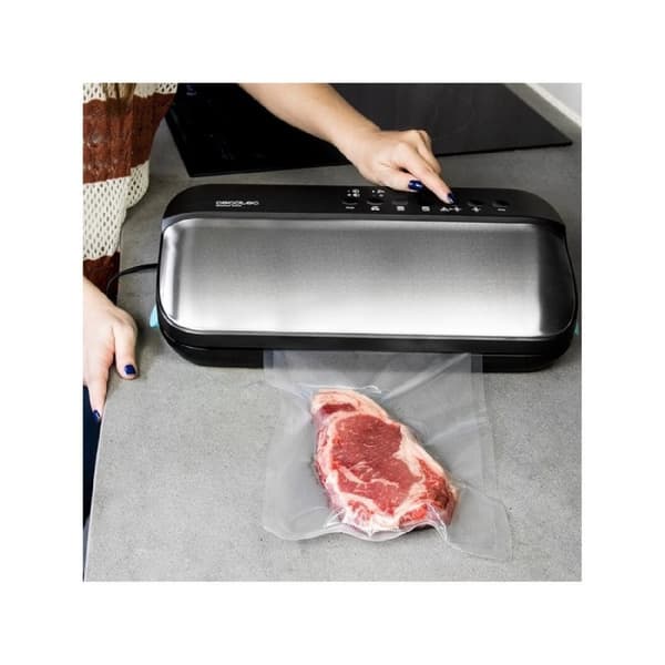 Cecotec Compact food vacuum sealer, over 0.9-bar pressure, 4 operating modes and compatible with universal bags.