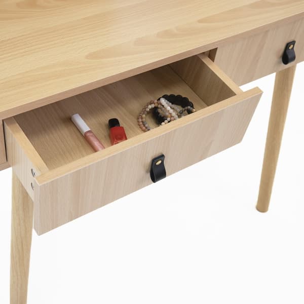 Kosmetisk sminkbord med spegel