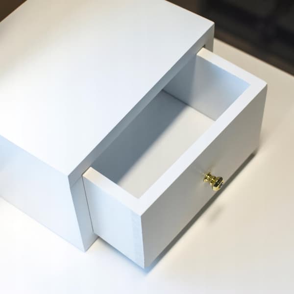 Skandinavisk kosmetisk toiletbord med LED spejl