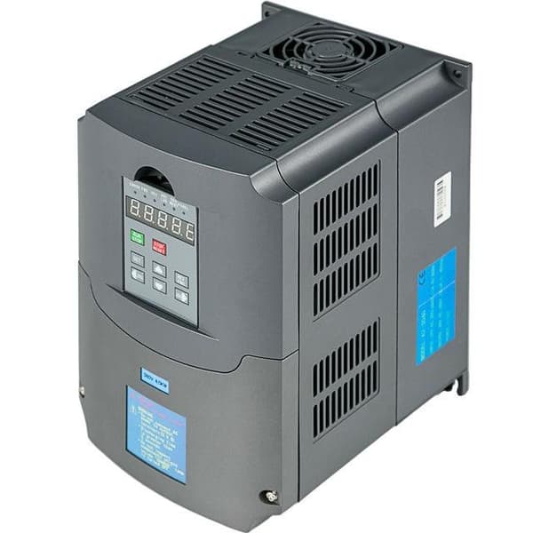 4KW 380V frekvensomriktare med oberoende kontrollpanel, 3-fas in/utgång, sinusvågsstyrningssystem, effektiv kylning, med flera skydd