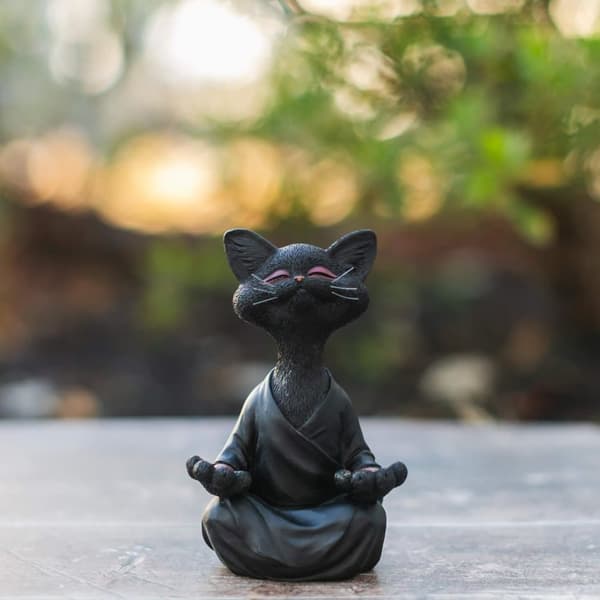 Fantastisk svart katt Buddha-figur för meditation, yogadekor, presenter till kattälskare, yogapresenter, meditationspresenter