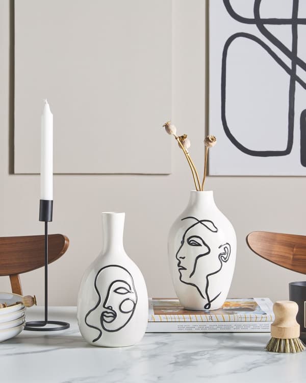 Blomstervase Hvid Stentøj Ansigtsmotiv Indretningsstykke Moderne Design Vandtæt