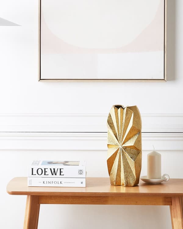 Dekorativ Vase i Guld Stentøj 37 cm Glamour med Asymmetrisk Stjerne Stråler Mønster Effekt Kommode Skænk Indretning Stue Dekor