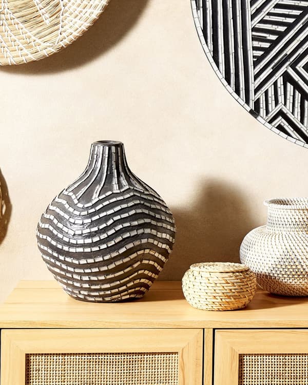 Vase Sort Hvid Terrakotta 35 cm Håndlavet Keramik Vase med Smal Hals Afrikansk Mønster Boho Design Tilbehør Blomstervase Dekoration Stue
