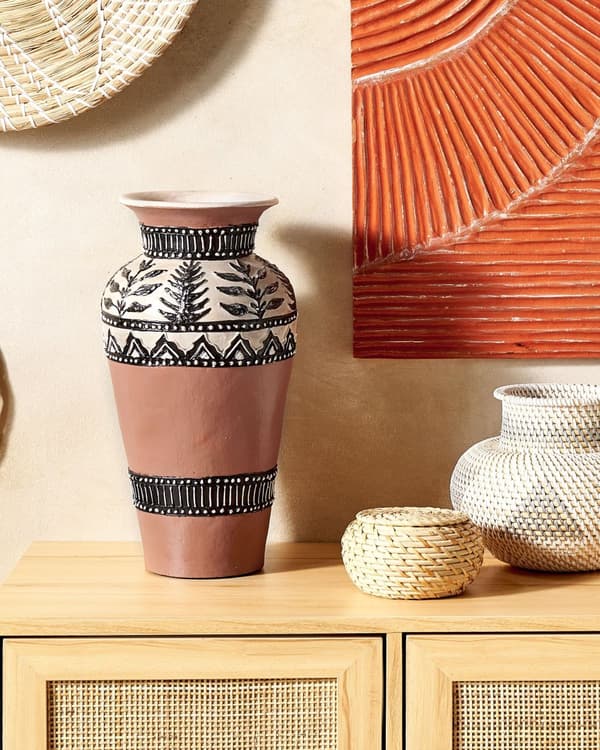 Gulvvase Brun Sort Terrakotta 40 cm Håndlavet Høj Keramik Vase Rustik Afrikansk Mønster Boho Design Tilbehør Blomstervase Dekoration Stue