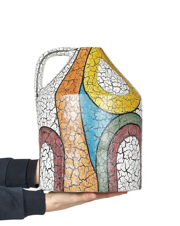 Dekorativ vase flerfarvet 38 cm terrakotta håndlavet abstrakt mønster med hank rustik