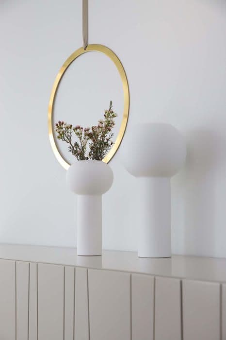 Vas - soliflore Cooee design - CD-HI-028-21-WH - Vit pillervas 32 cm