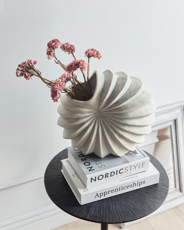 Dekorativ blomstervase i hvidt stentøj med ældet effekt, vandtæt til lejlighed