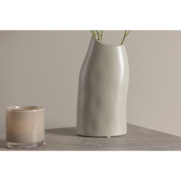 Ernst vase lysegrå.