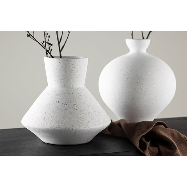 Rellis vase hvit.