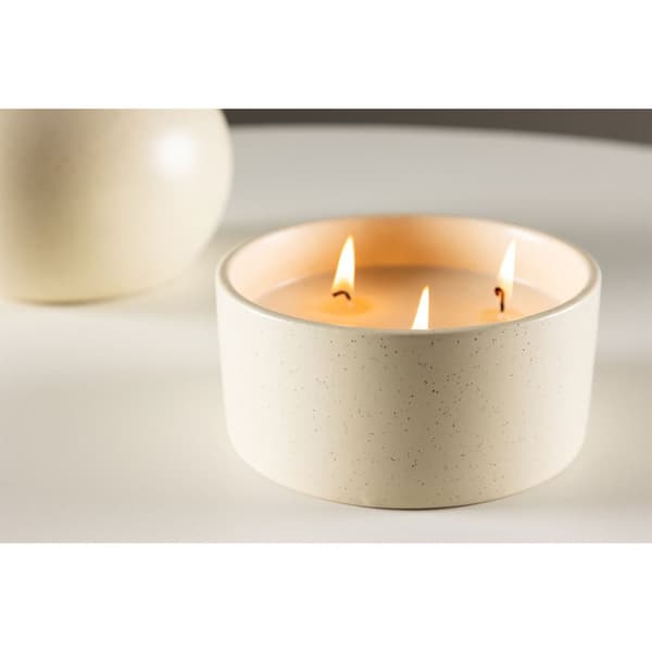 Douglas telysholder med duftlys beige.
