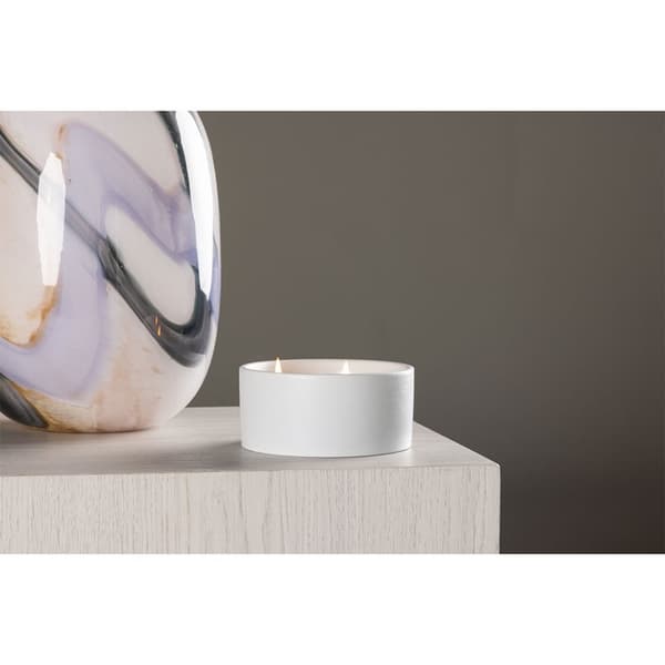 Douglas telysholder med duftlys offwhite.