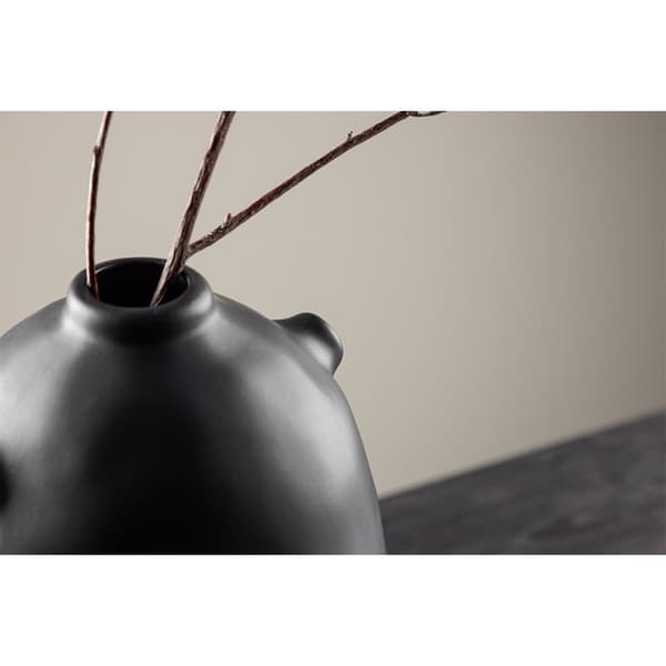 Madi vase svart.