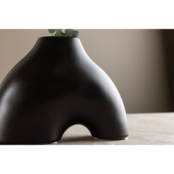 Kento vase svart.