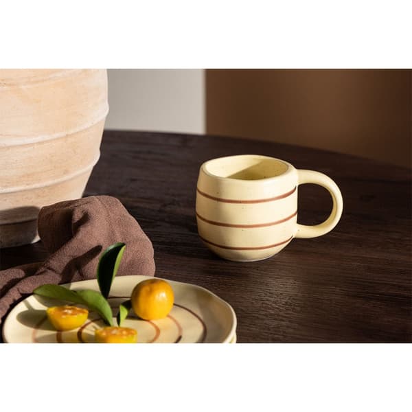 2 x Kutie krus porselen beige.