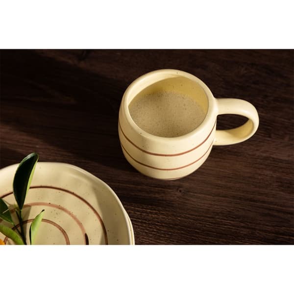 2 x Kutie krus porselen beige.