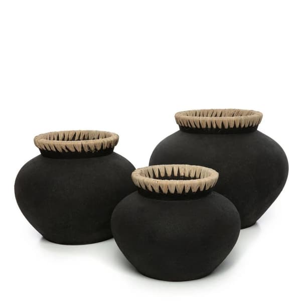 Rootz Styly Black Vase - Terracotta Masterpiece - Eartancware - Coastal Vibes - 29 cm x 29 cm x 23 cm