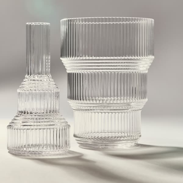 Pavilion Tulip Vase Clear, H 17cm - Kosta Boda