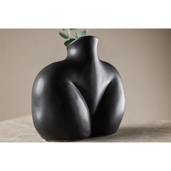 Harvey vase sort.