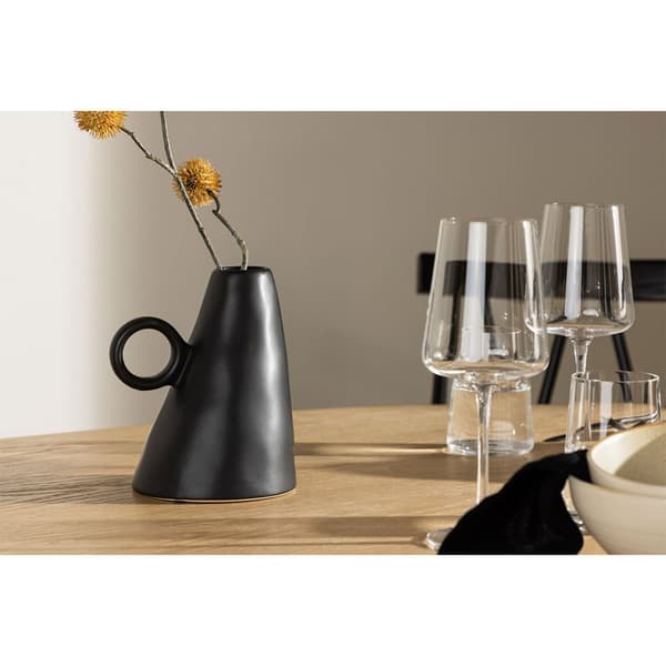 Ovy vase sort.