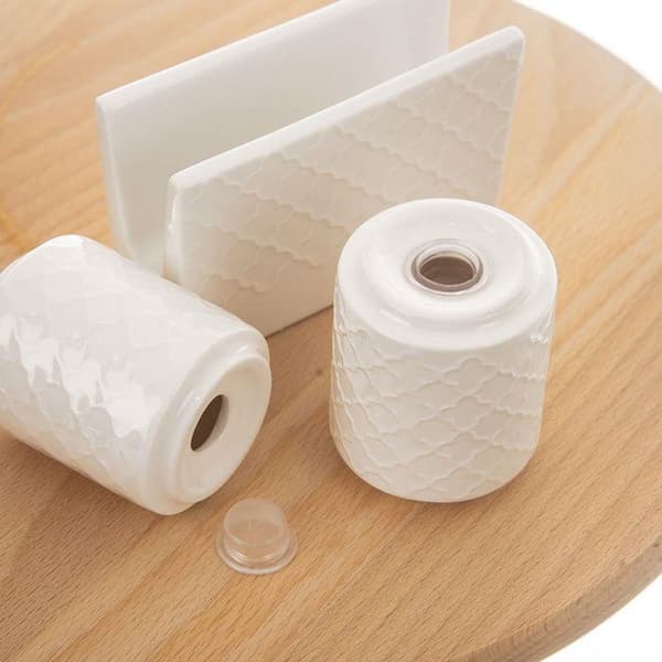 PRZYPRAWNIK PORCELAN PÅLÄGGSSKAL SALTSTRÖSARE PEPPARSTRÖSARE ORION 153692