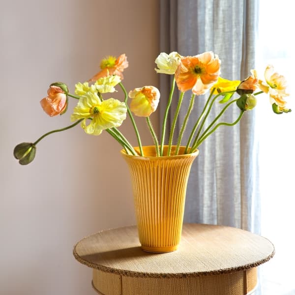Daisy Vase Amber Yellow, Ø 20cm - Bergs Potter