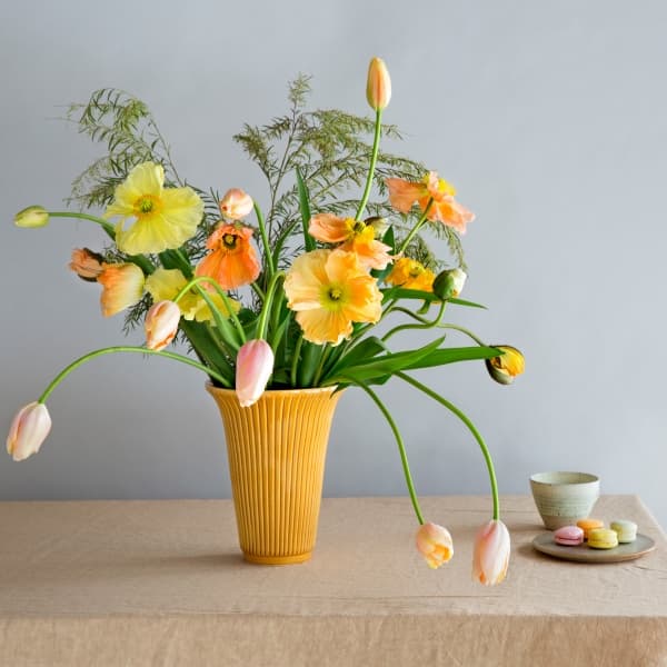 Daisy Vase Amber Yellow, Ø 20cm - Bergs Potter