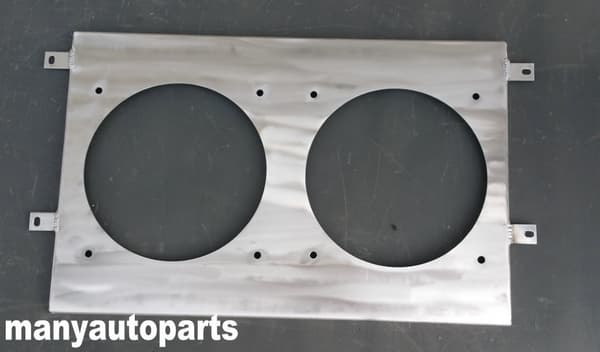 Alumiininen jäähdytyskotelo ja tuulettimet Mazda RX7:lle, kevyt suunnittelu, tehokas lämmön haihtuminen.