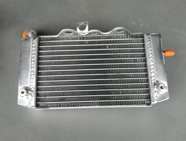 Aluminiumlegering Radiator, Forbedret Kølekapacitet, Kraftig Konstruktion, TIG Svejset Design