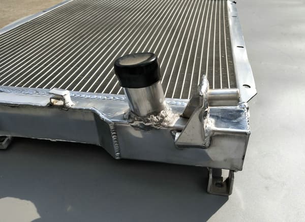 Aluminiumradiator, højtydende køling, letvægtskonstruktion, forbedret kompatibilitet