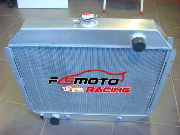 Ford F100 F250 F350 V8 Aluminium Radiator, Indbygget Oliekøler, Høj Køleeffektivitet, Holdbar Konstruktion
