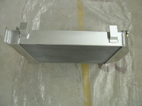 Alle aluminiumradiatorer til klassiske Ford-modeller, skræddersyet til 1928-1931 Model A, højtydende køling, holdbar konstruktion.