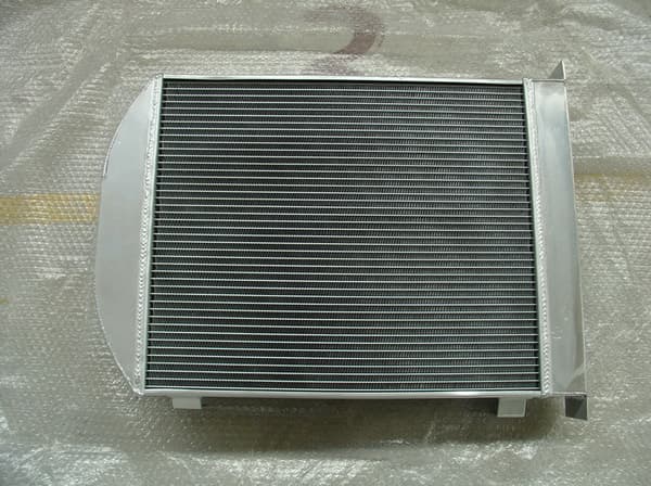 Alle aluminiumradiatorer til klassiske Ford-modeller, skræddersyet til 1928-1931 Model A, højtydende køling, holdbar konstruktion.