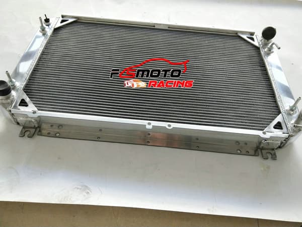 Aluminiumradiator, kerne størrelse 448mm x 739mm, holdbar konstruktion, indgang/udgang 40mm