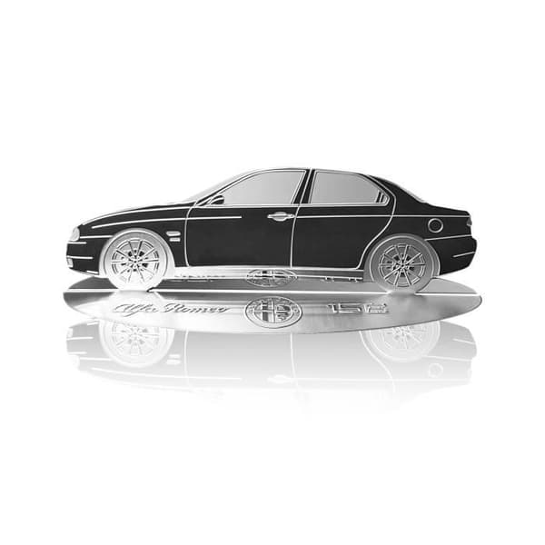 Alfa Romeo 156 graverad bilsiluettmodell i rostfritt stål