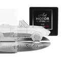 Miniatyrbild 2 av 4: Dekorationsobjekt - Alfa Romeo - Spider Duetto - Graverad silhuett - Rostfritt stål - Transparent vitrinskydd