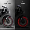 Miniatyrbild 4 av 4: Wheel Stripes Reflekterande självhäftande remsor för motorcykelfälgar med applikator, gul, 5 mm x 6 mt