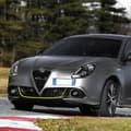Miniatyrbild 4 av 4: Främre självhäftande profil för Alfa Romeo Giulietta bil, gul
