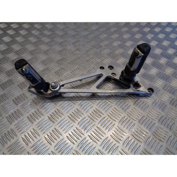 platta chock höger fotstöd motorcykel honda vf 1000 f sc15- USED