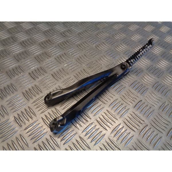 plattstöd vänster bak fotblock motorcykel yamaha yzf 1000 r1 2004 - 06 jyarn12 rn12 5vy- USED