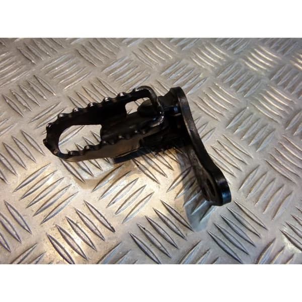 skylt vänster fotstöd motorcykel hyosung rt 125 karion sf41a 2004 - 06- USED
