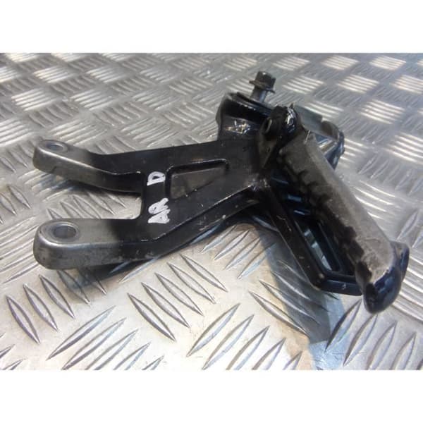 plåtstöd höger bak fotblock ard motorcykel Yamaha 1000 fzr 2le.- USED