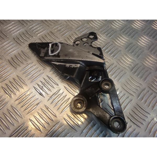 tallriksstöd höger fram fotstöd till motorcykel Yamaha 1000 fzr 2le.- USED
