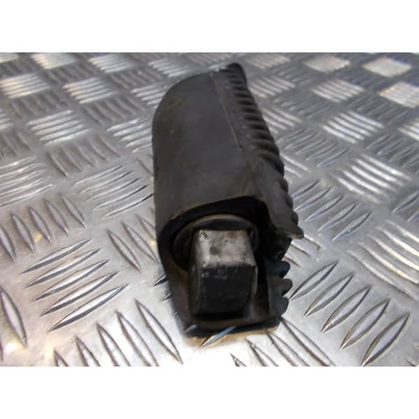vänster fotstöd kil skoter aprilia 125 scarabeo zd4pca- USED