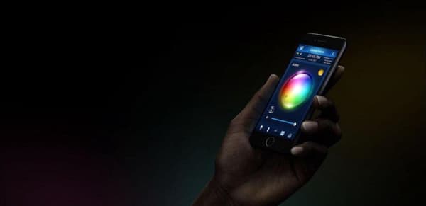FIBARO RGBW Controller 2 - LED Strip Controller - Fungerer med FIBARO Home Centers, Homey og andre Z-Wave Controllere