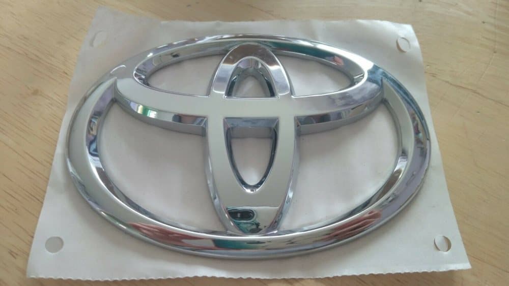 Original Toyota Emblem Badge.MPN 75431-0H010.Self-adhesive for Rear Bak-.12cm x 8cm