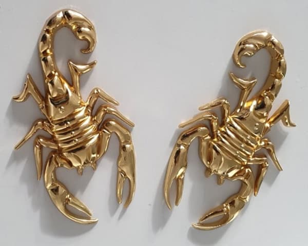 Pair 3D Quality Metal Scorpion logo Emblem Chrome Car Motorcycle Badge - Gold colour