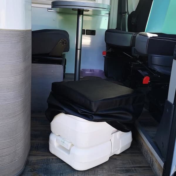 Hölje för portabla toaletter - Thetford - Porta Potti 165/365 - Syntetiskt läder - Svart - Bekväm