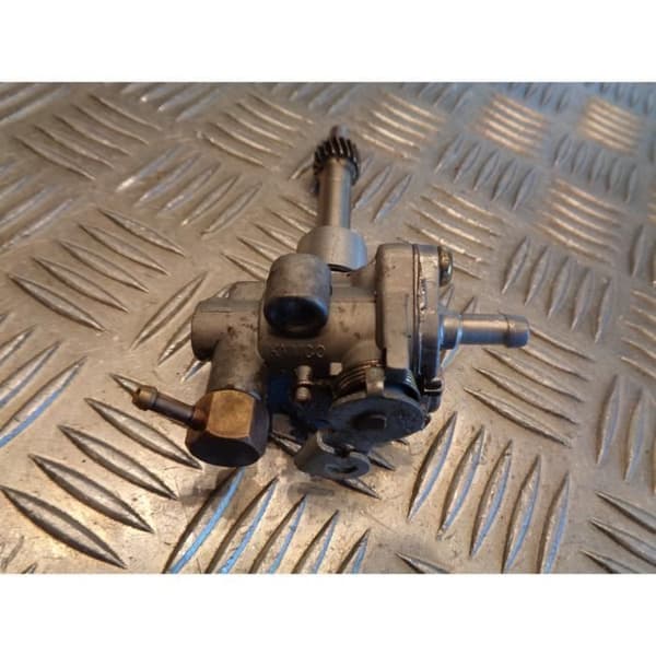 skoteroljepump kymco 50 agility 2 takt 12 tum- USED