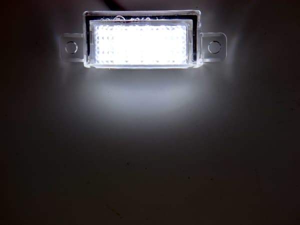 Volvo 745 765 945 965 skyltbelysning styling nummerplåt led